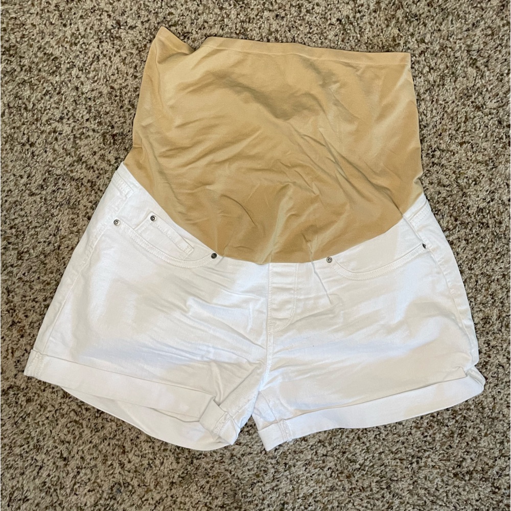 White jean maternity shorts. Size large.